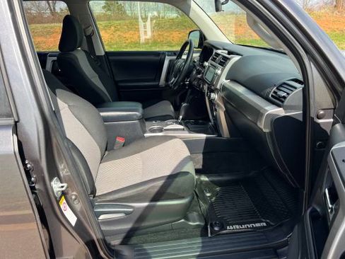 Used 2018 Toyota 4Runner SR5 image 14