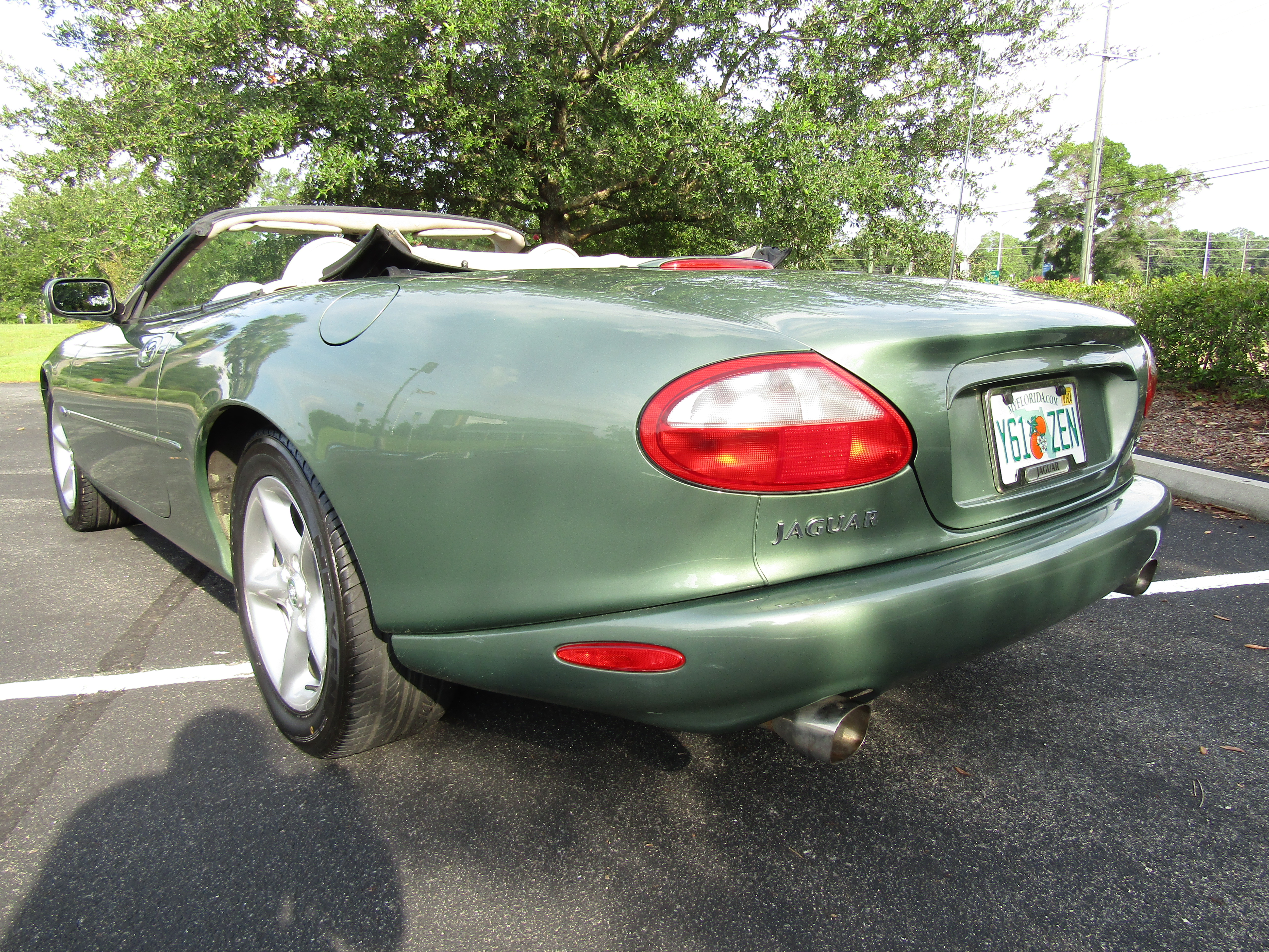 Used 2000 Jaguar XK8 Convertible RWD image 4