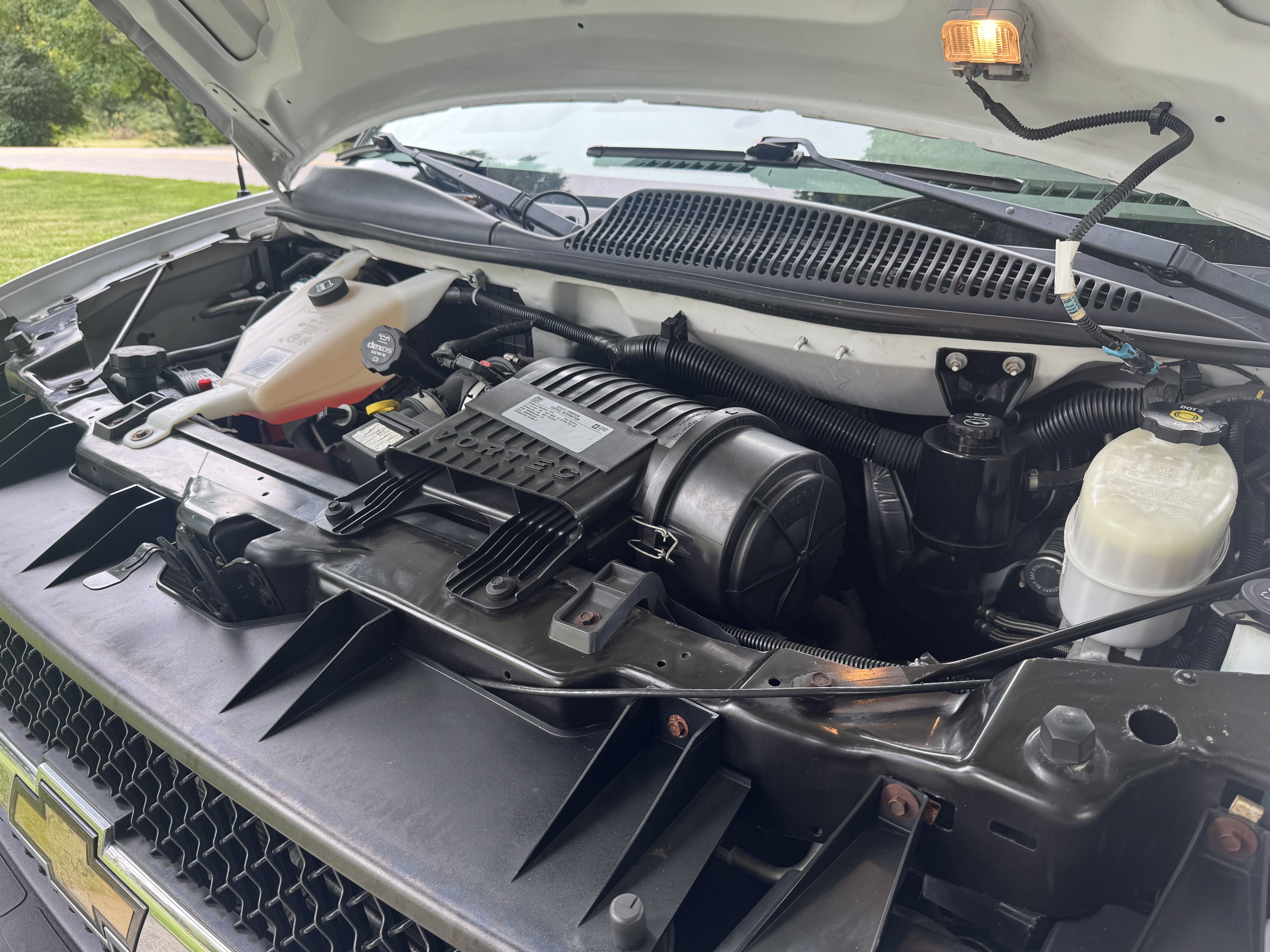 Used 2016 Chevrolet Express 3500 LT Extended Passenger RWD image 11