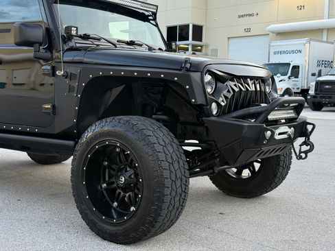 Used 2015 Jeep Wrangler 4WD Unlimited Sport image 63