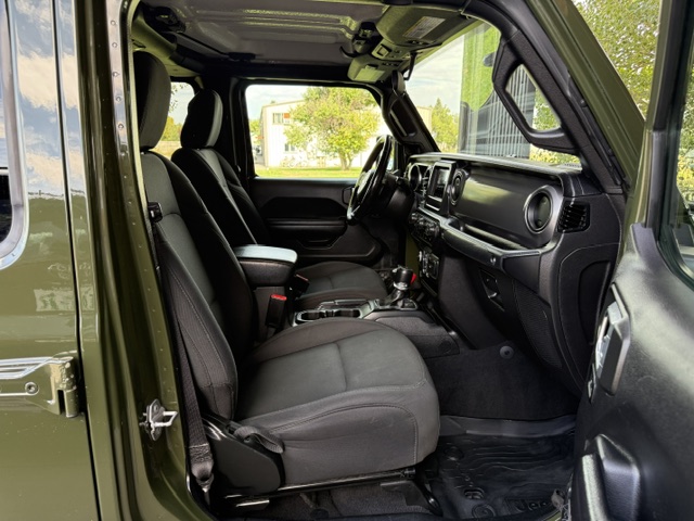 Used 2021 Jeep Gladiator Willys AWD/4WD image 20