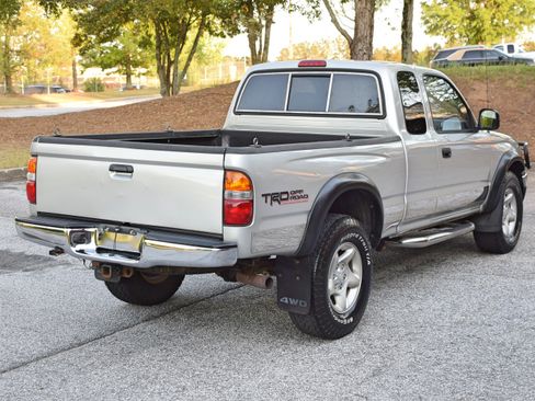 Used 2003 Toyota Tacoma SR5 image 9