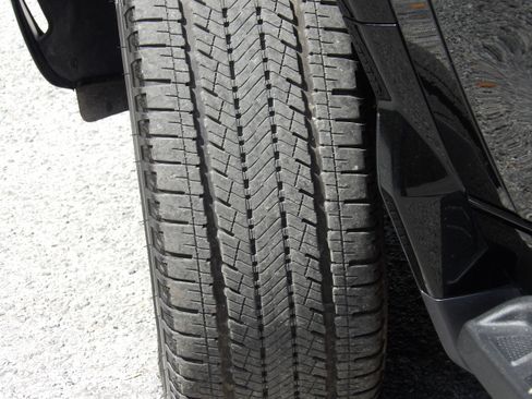 Used 2024 Chevrolet Silverado EV RST image 21