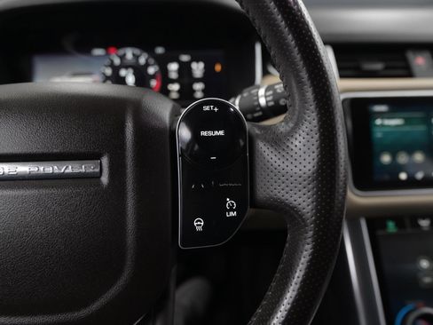 Used 2020 Land Rover Range Rover Sport HSE image 32