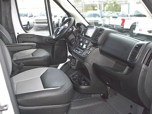 Used 2024 RAM ProMaster 2500 image 10