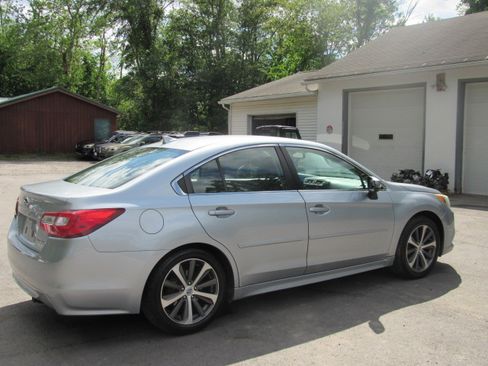 Used 2016 Subaru Legacy 2.5i Limited AWD/4WD image 8