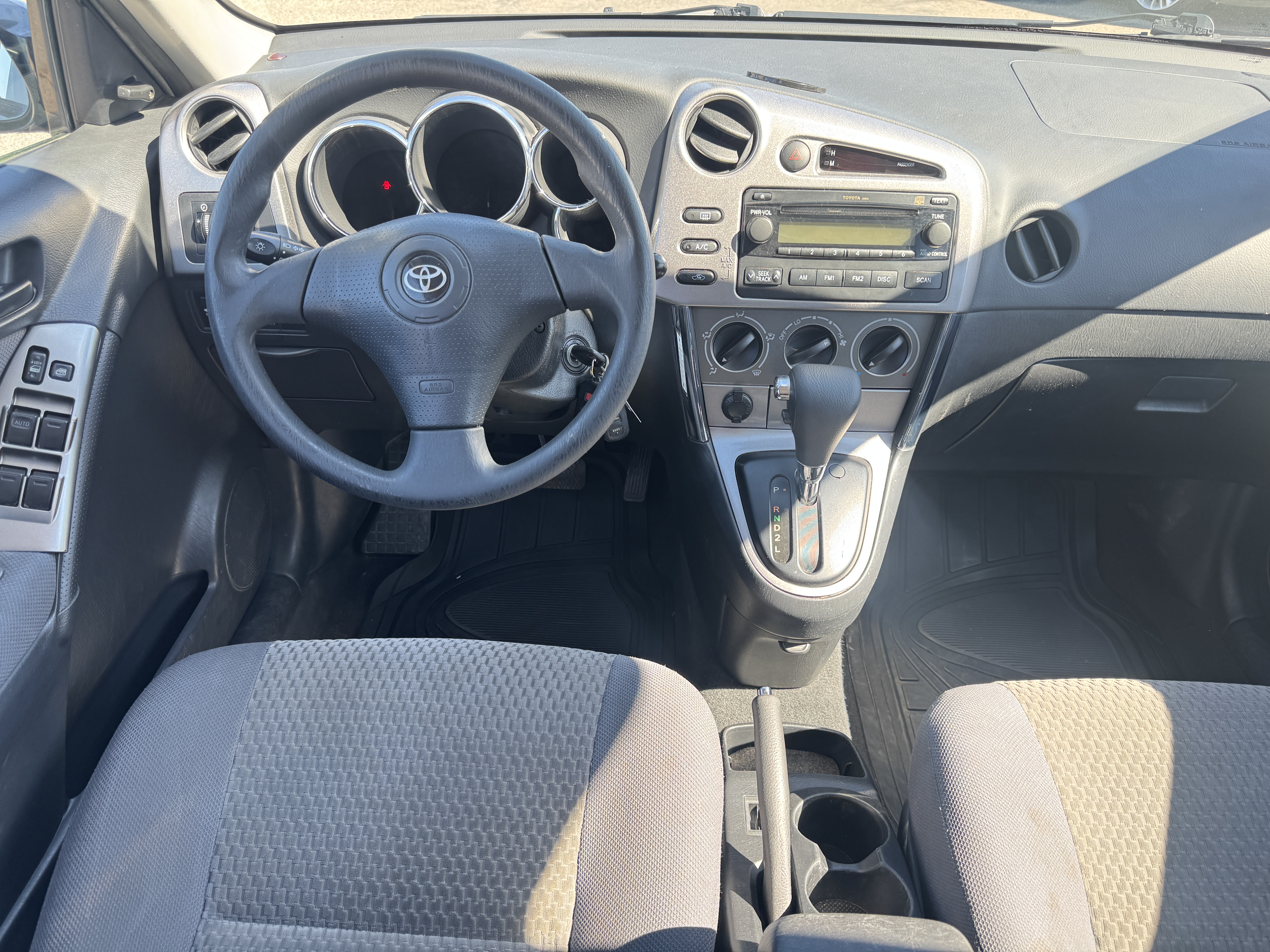 Used 2006 Toyota Matrix UNAVAIL FWD image 21