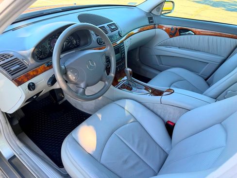 Used 2003 Mercedes-Benz E 320 Sedan image 10