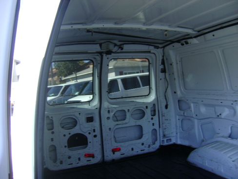 Used 2010 Ford E-250 and Econoline 250 RWD image 8