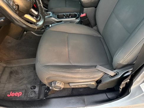 Used 2021 Jeep Gladiator Sport AWD/4WD image 61