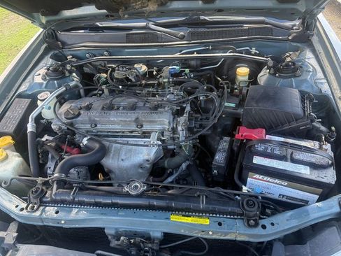 Used 2001 Nissan Altima GXE image 9
