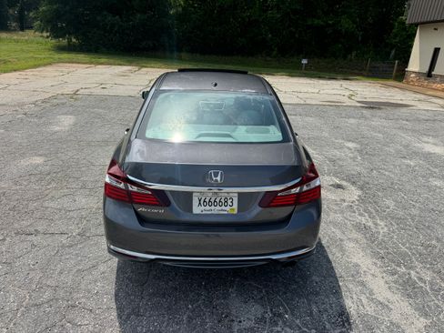 Used 2016 Honda Accord EX-L Sedan image 8