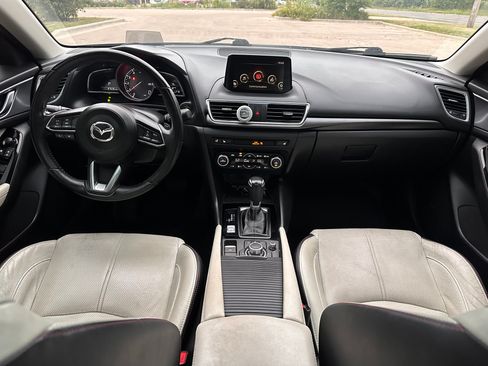 Used 2017 MAZDA MAZDA3 Grand Touring Hatchback FWD image 14