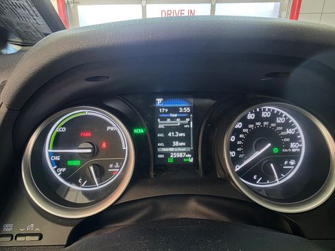 Used 2023 Toyota Camry LE image 28