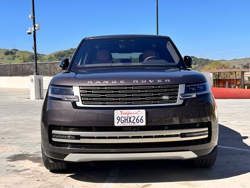 Used 2023 Land Rover Range Rover SE image 8