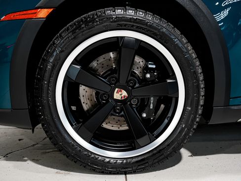 Used 2024 Porsche 911 Dakar image 8