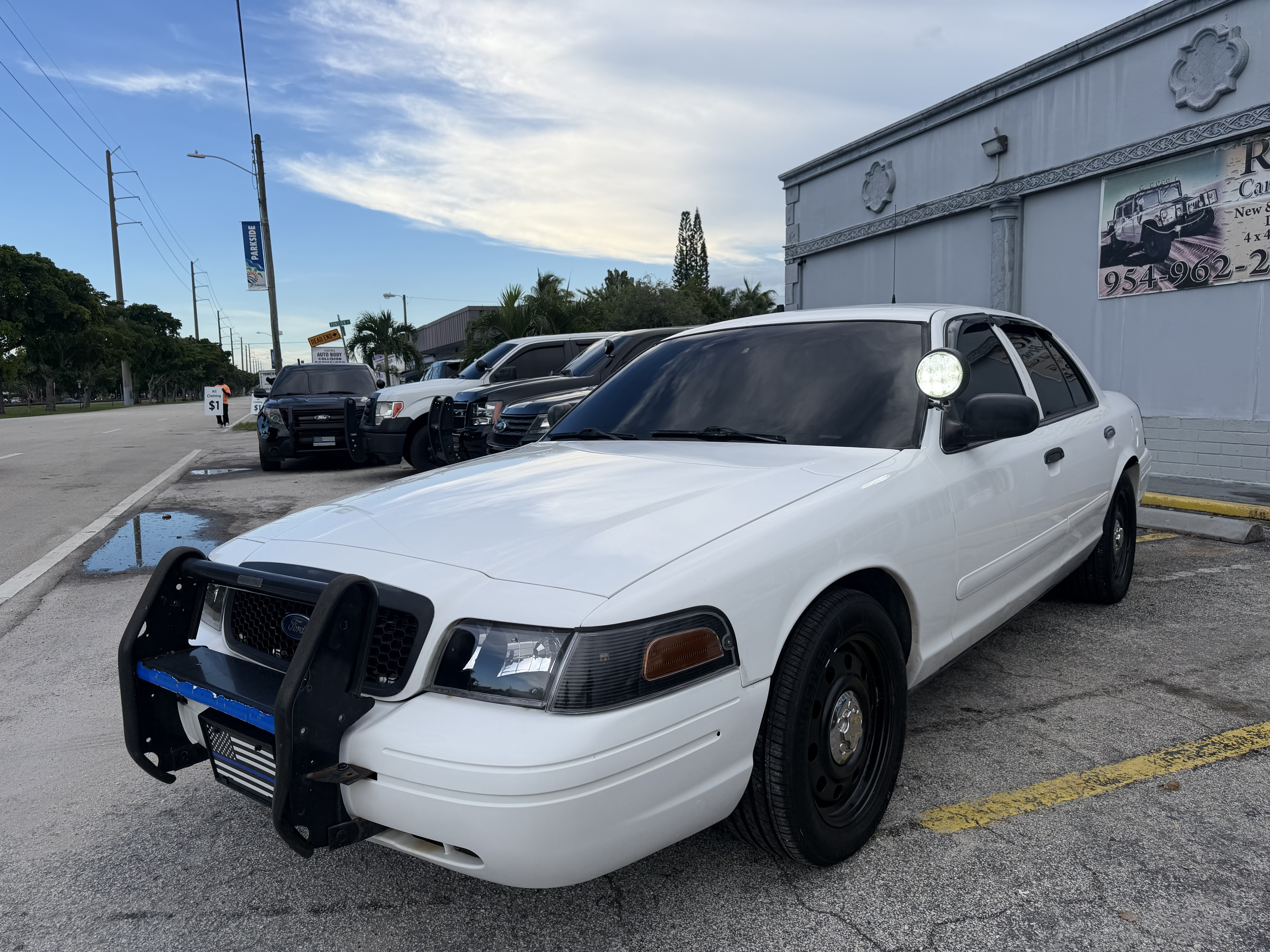 Used 2007 Ford Crown Victoria Police Interceptor RWD image 3
