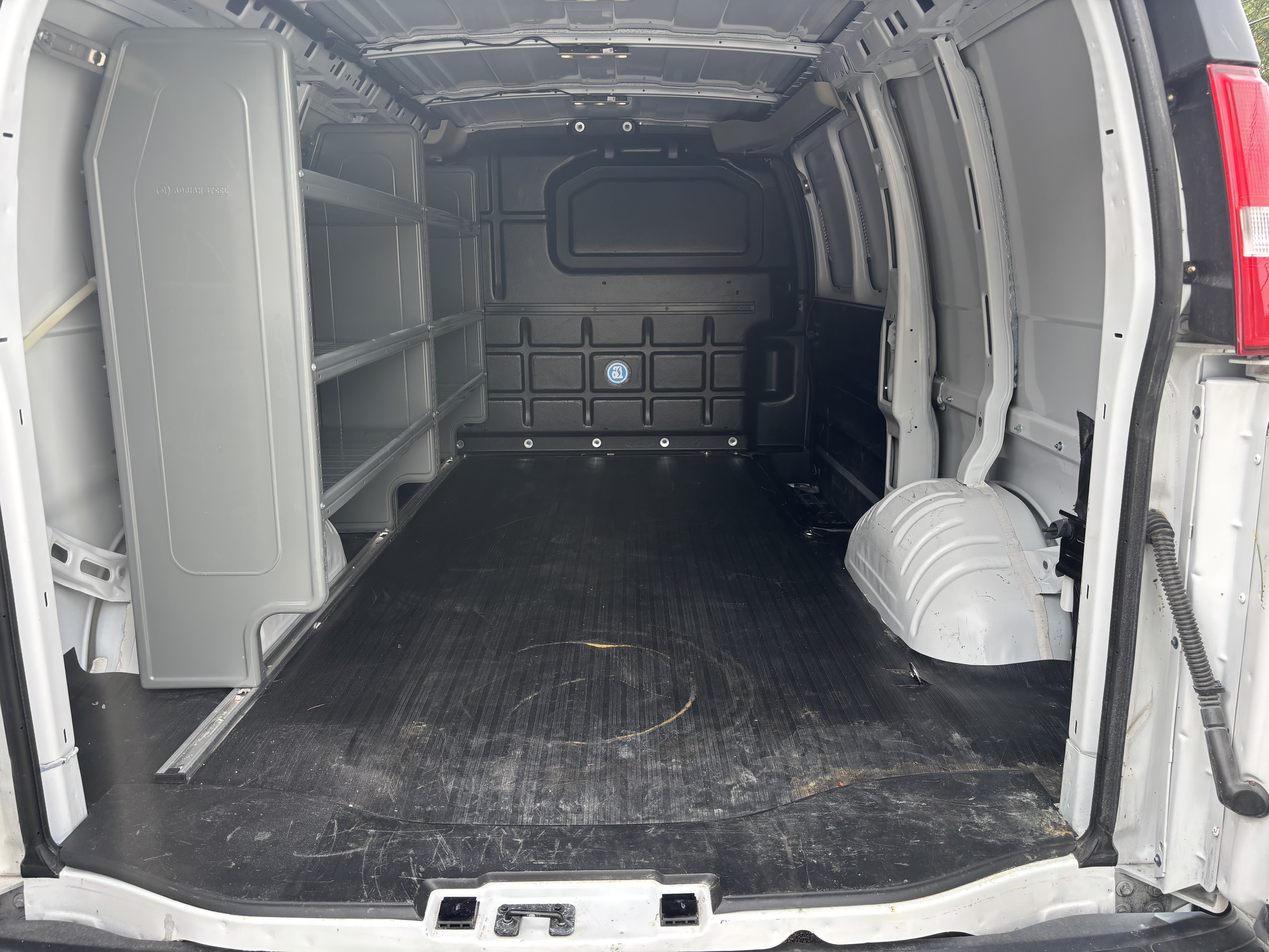 Used 2025 GMC Savana 2500 UNAVAIL RWD image 10