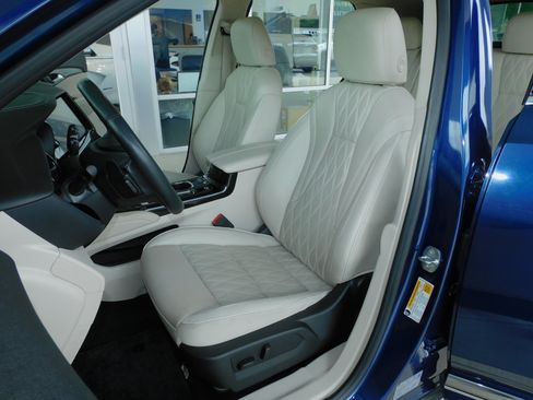 Used 2023 Buick Envision FWD Avenir image 21