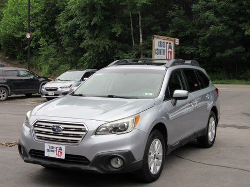 Used 2015 Subaru Outback 2.5i Premium AWD/4WD image 1
