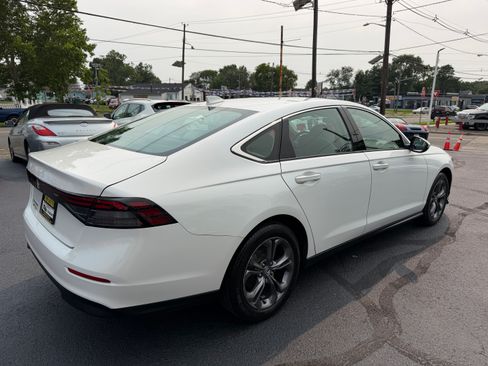 Used 2023 Honda Accord EX image 22
