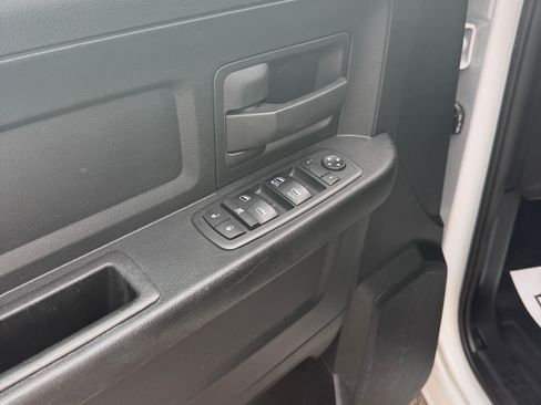 Used 2018 RAM 1500 2WD Crew Cab ST image 7