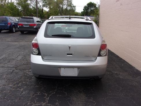 Used 2009 Pontiac Vibe AWD/4WD image 5