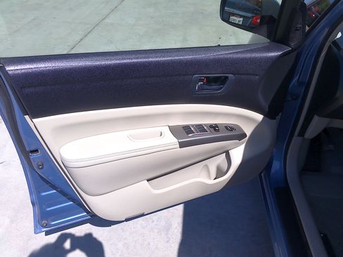 Used 2007 Toyota Prius w/ Package 6 FWD image 9