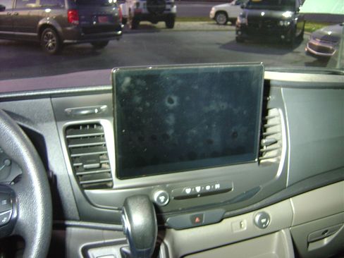 Used 2022 Ford Transit 250 XL image 8