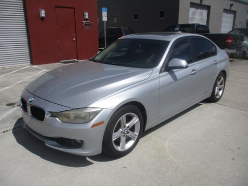Used 2015 BMW 328i image 3