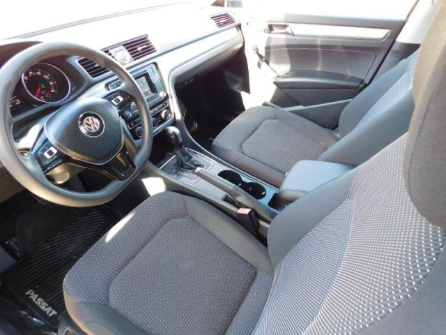 Used 2017 Volkswagen Passat 1.8T S FWD image 9