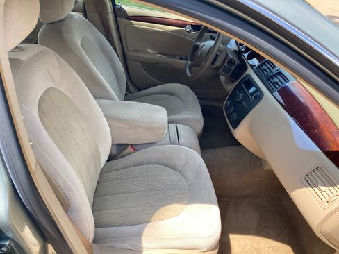 Used 2006 Buick Lucerne CX image 8
