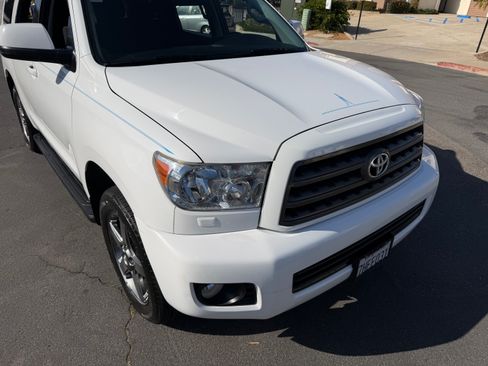 Used 2014 Toyota Sequoia 4WD SR5 image 12