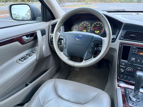 Used 2005 Volvo XC70 image 59