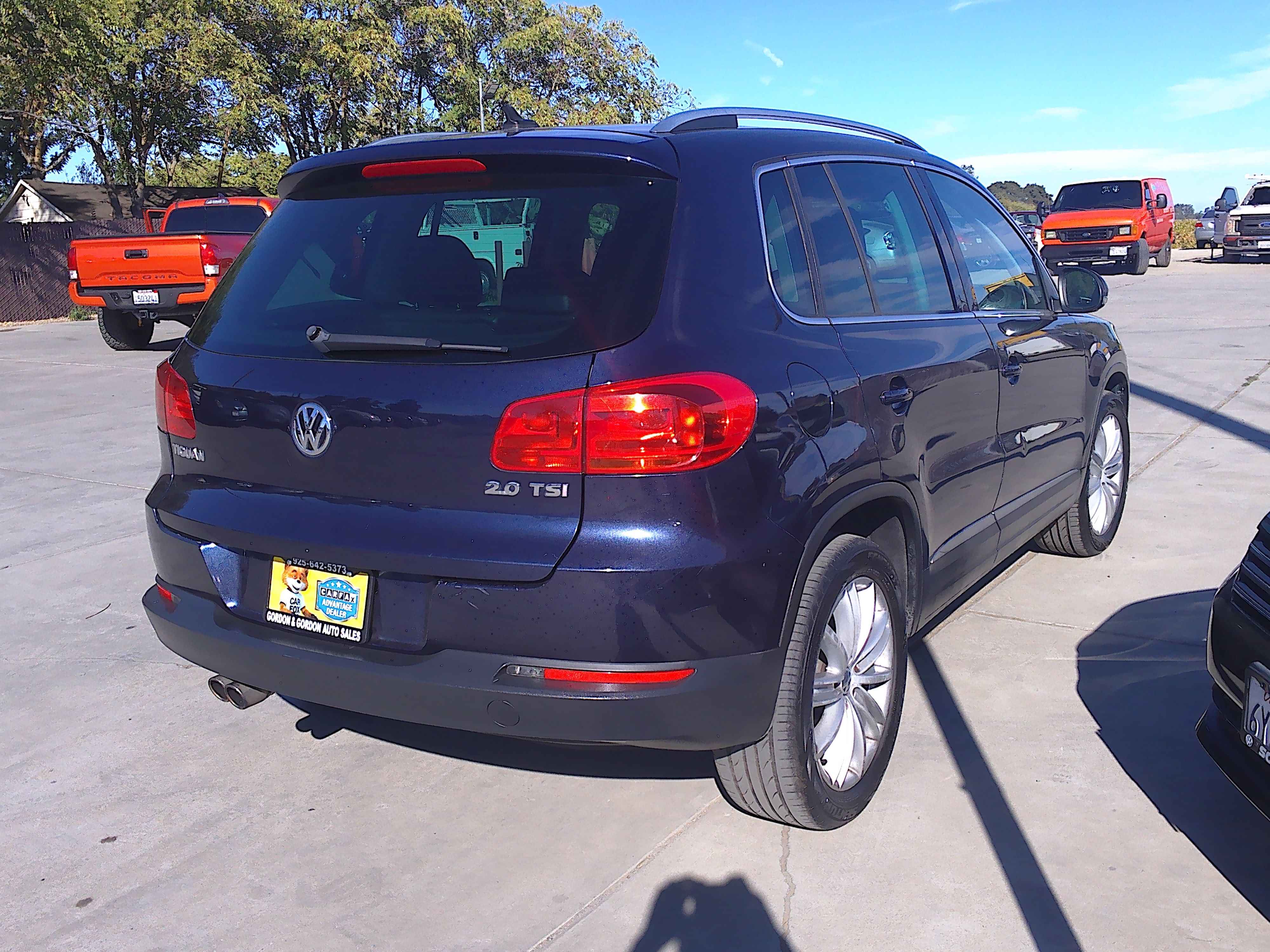 Used 2013 Volkswagen Tiguan 2.0T S Sport Utility 4D FWD image 4