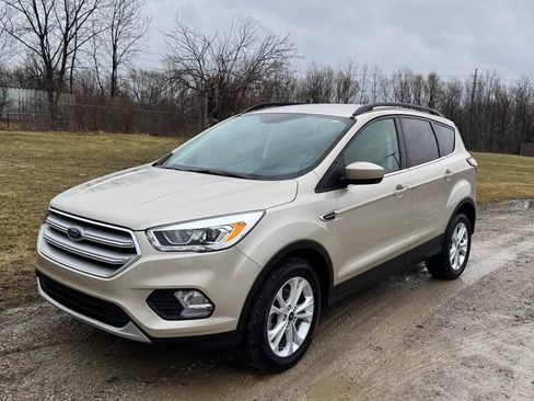 Used 2018 Ford Escape SEL image 1