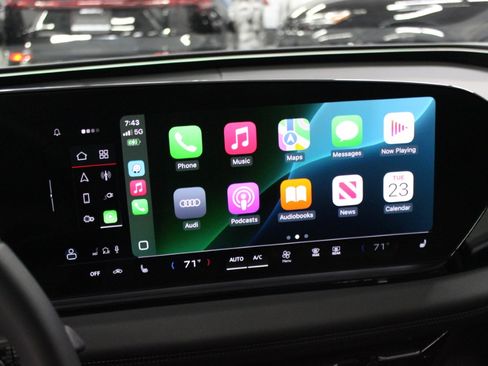 Used 2025 Audi A6 e-tron Premium image 20