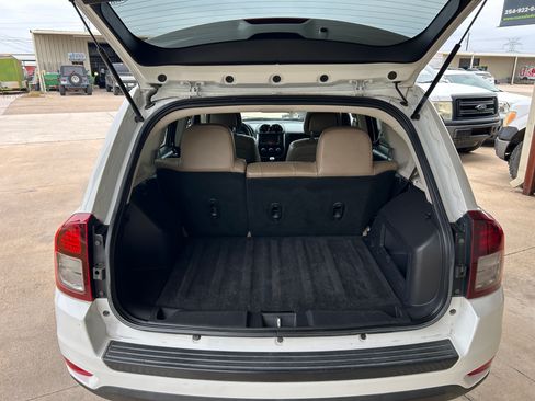 Used 2014 Jeep Compass FWD Latitude image 11