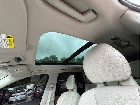 Used 2021 Volvo XC90 T6 Momentum image 36