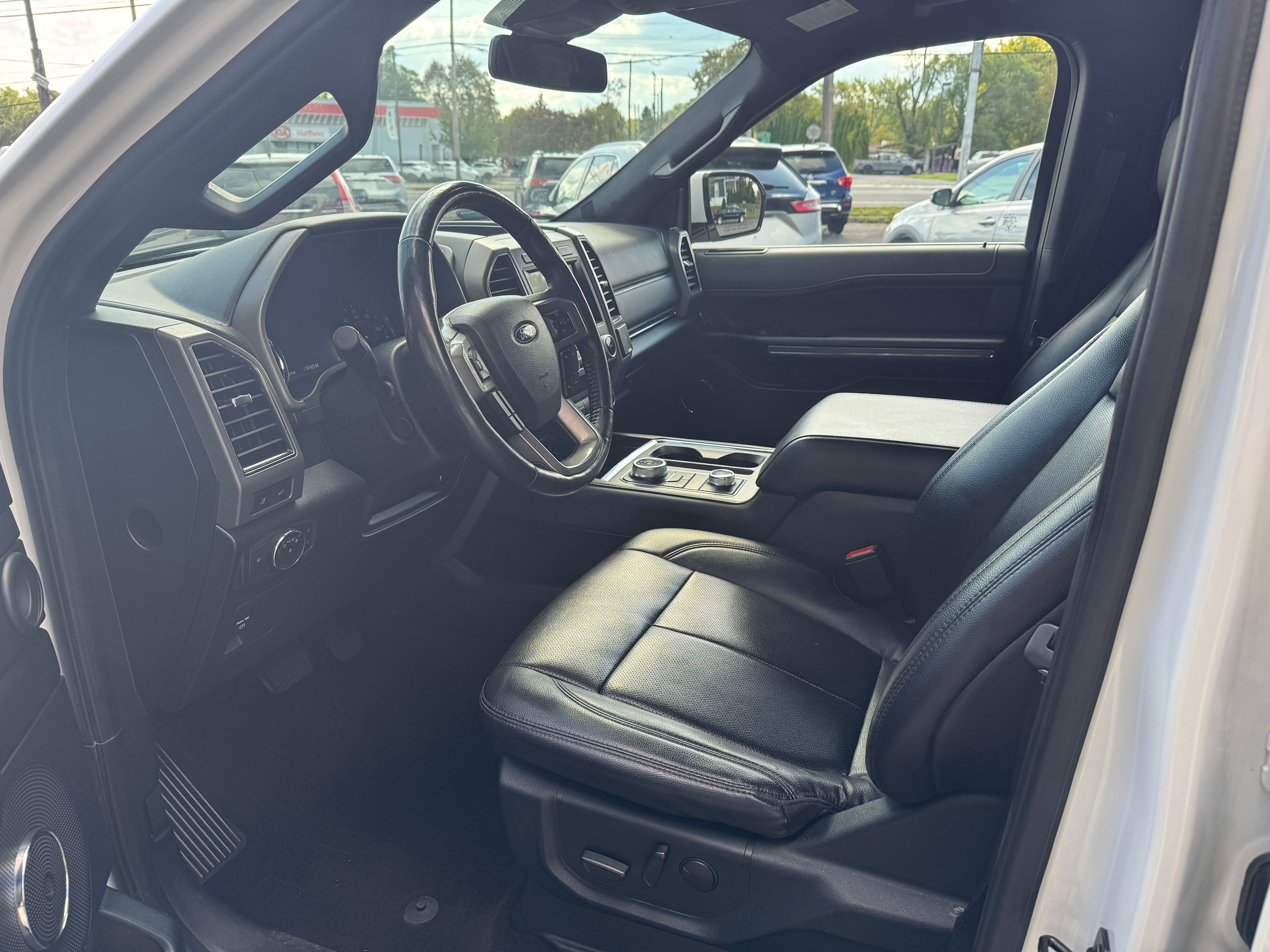 Used 2021 Ford Expedition 4WD XLT image 7