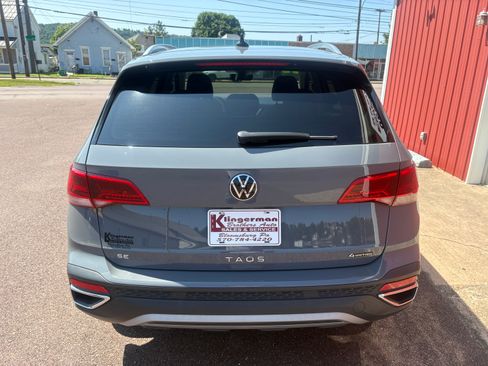 Used 2022 Volkswagen Taos SE w/ IQ.Drive and Sunroof Pkg AWD/4WD image 6