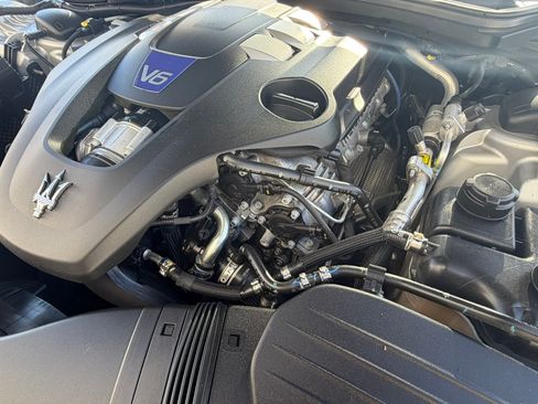 Used 2018 Maserati Quattroporte S GranSport Q4 image 18