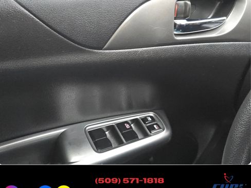 Used 2011 Subaru Impreza 2.5i image 16