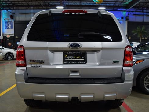 Used 2010 Ford Escape XLT image 9