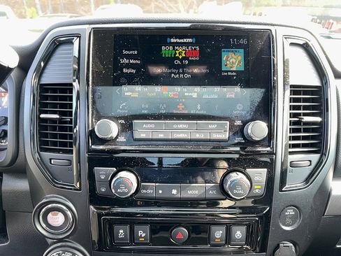 Used 2023 Nissan Titan PRO-4X image 18