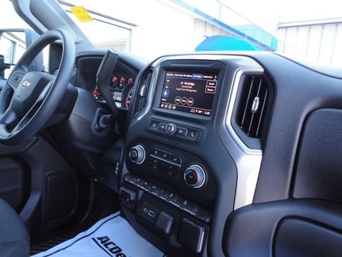 New 2025 Chevrolet Silverado 2500 Custom image 25