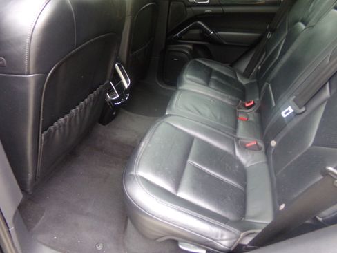 Used 2012 Porsche Cayenne Platinum Edition image 12