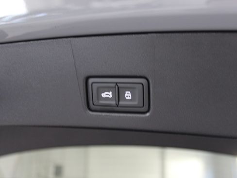 Used 2024 Audi Q4 e-tron Premium Plus image 42