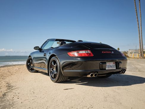 Used 2006 Porsche 911 Carrera S image 10