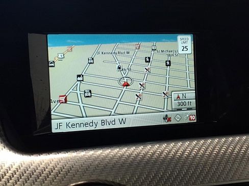 Used 2014 Mercedes-Benz GLK 350 image 13